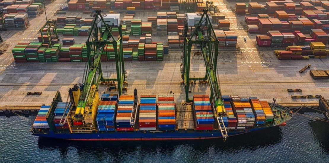 Nave porta container: Export e guida alle esportazioni